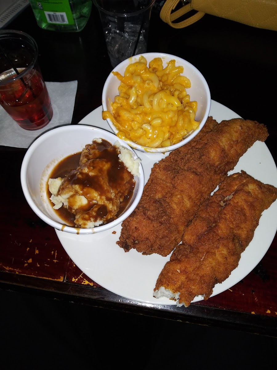 Lisa's Restaurant And Lounge-10